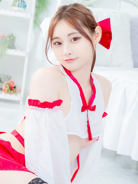 絶対領域の高嶺るい