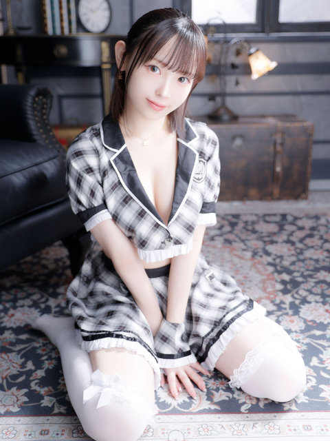 �{������